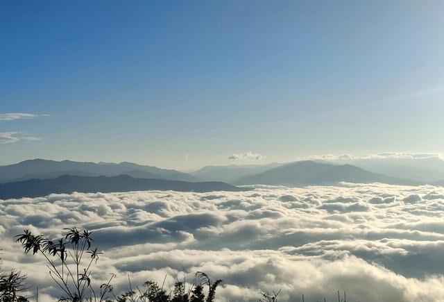 新平哀牢山旅游攻略