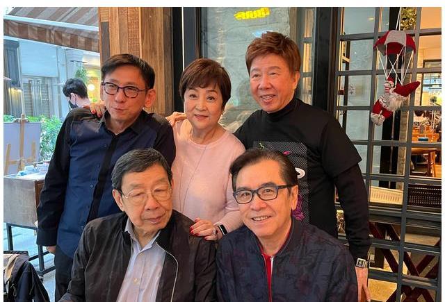 一众老戏骨重温邓光荣遗作妻子分享拍戏趣事89岁胡枫憔悴现身