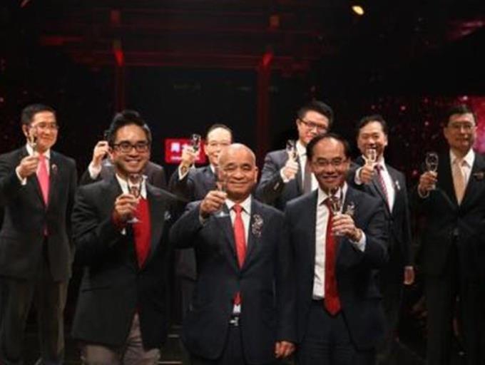 郑裕彤担心儿子败光家产花千亿盖楼房租足够几代人挥霍