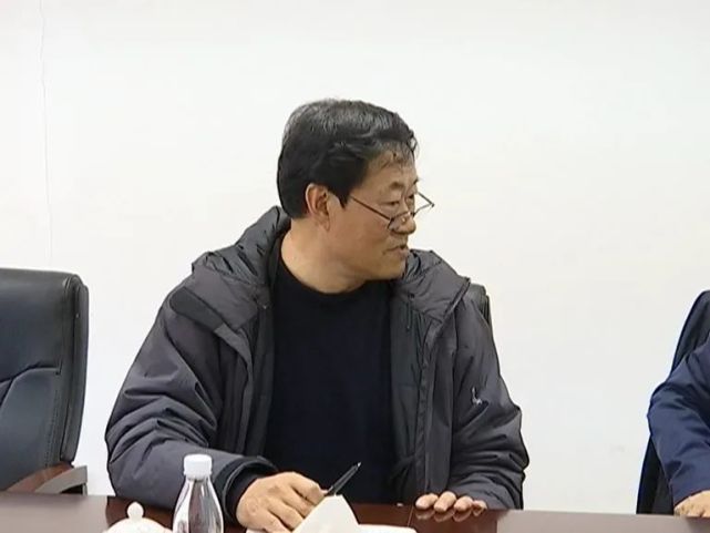李天书表示,石化公司将一如既往地扛稳抓实政治责任和社会责任,全力