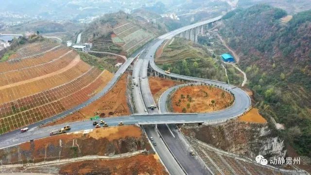 一路连3省途经镇雄的这条高速年底即将通车