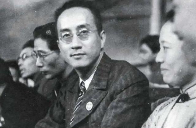 邹竞蒙以气象为名,邹家华则以技术建设祖国,针对他们青睐的兴趣爱好