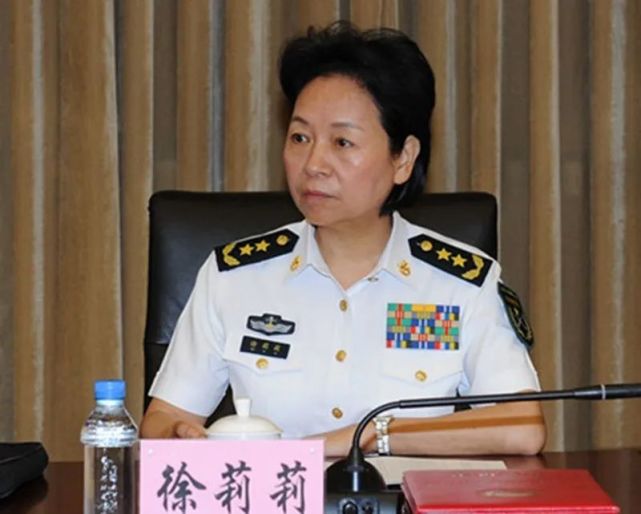 解放军第二位女中将,如今已经退役,秦基伟的儿子接替