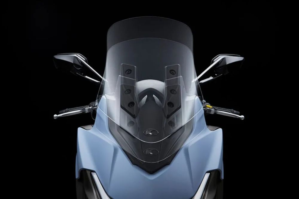 光阳赛艇展示2023款xcitings400全新前脸造型