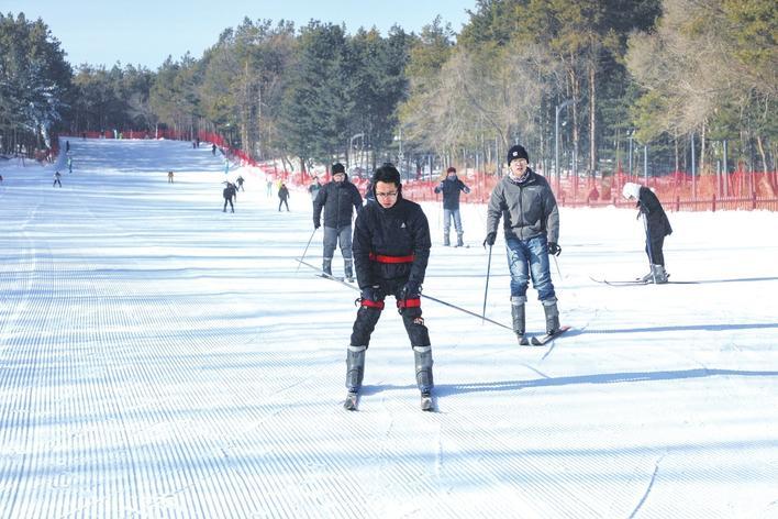 喜迎冬奥畅玩新雪季长春净月潭滑雪场正式开板