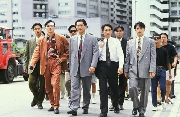 1998年5月,一部叫做《濠江风云》的电影上映,由任达华,方中信,郭可盈