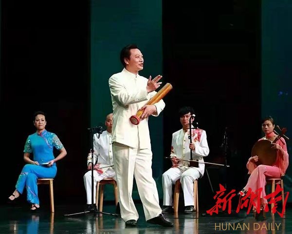 守望乡土文化丨"我要唱一辈子渔鼓—记祁东县昆山渔鼓队负责人邹