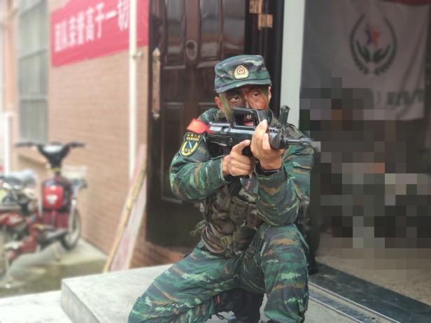 榜样的力量第九期丨李恒斌老兵退伍不褪志