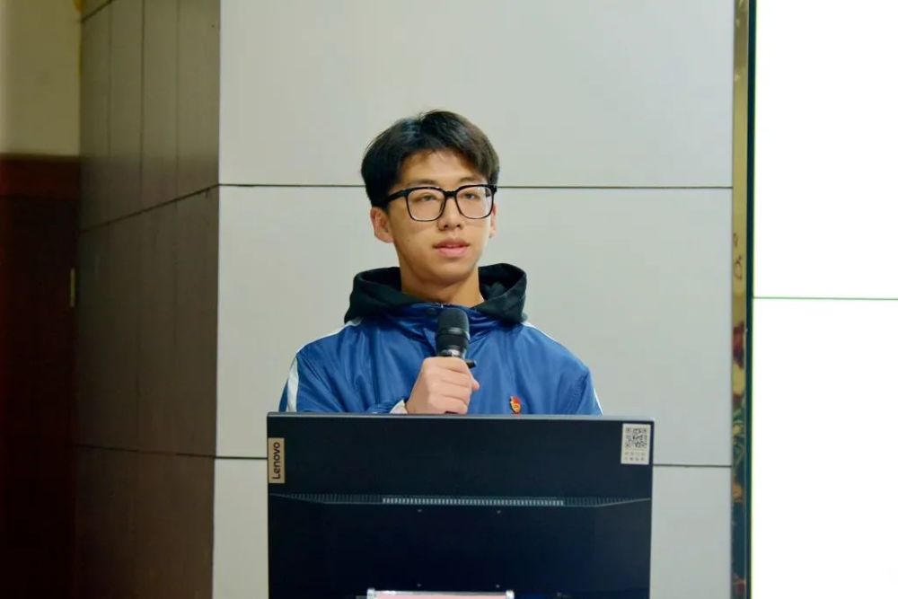 产生了新一届学生会执行委员会,刘旭康同学当选为新一届学生会主席,李