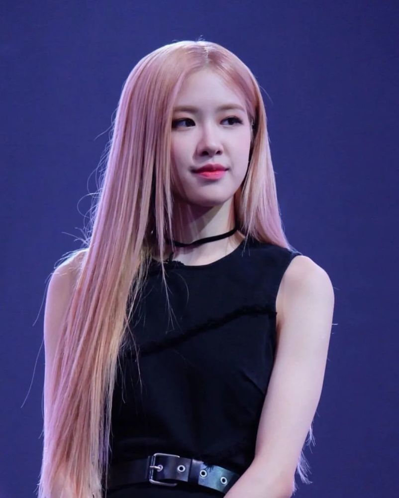 金发朴彩英舞台照特辑快来看看连头发丝都会跳舞的美女