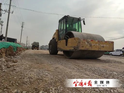 凤翔区纸坊街道路改造施工忙明年五一前竣工