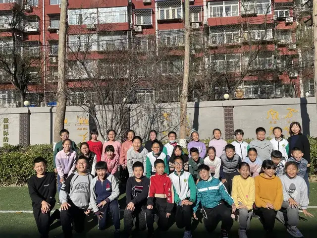 垂杨柳中心小学劲松分校"吉尼斯"——"绳"采飞扬