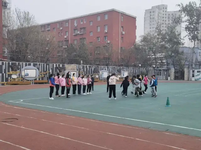 垂杨柳中心小学劲松分校"吉尼斯"——"绳"采飞扬