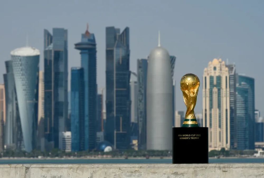 世界国家足球实力排名_卡塔尔世界杯足球有哪些国家_世界杯中的国家