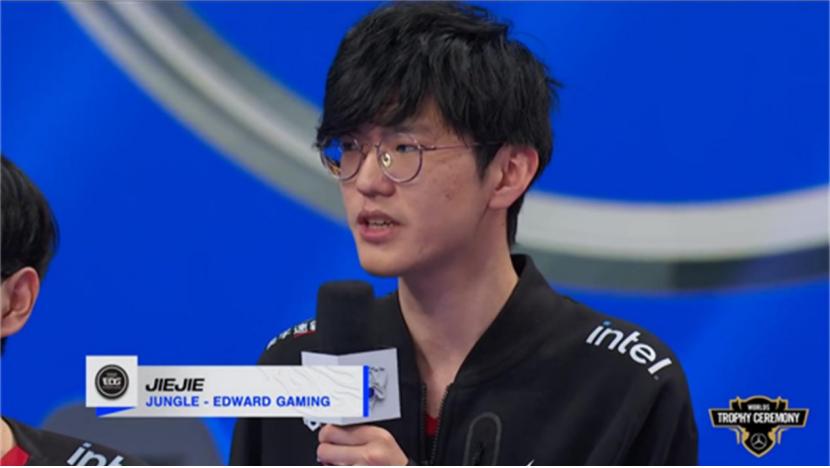 edg-jiejie:天子穿金甲,天崩地裂毁三星!