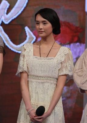 饶敏莉"最穷影帝"富大龙背后的女人,无房无车婚姻真的幸福?