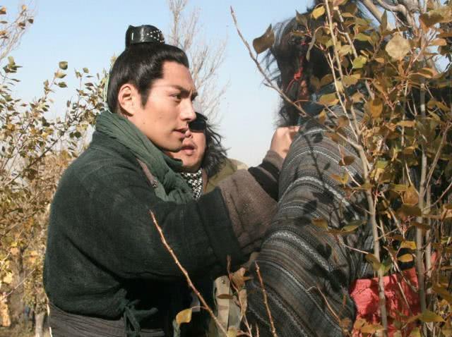 卢俊义喝完毒酒后明明有一丝生机为何忠心的燕青不出手相救