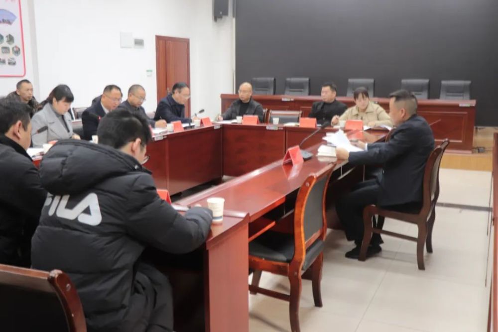 县政府党组成员石华专题研究城市管理工作