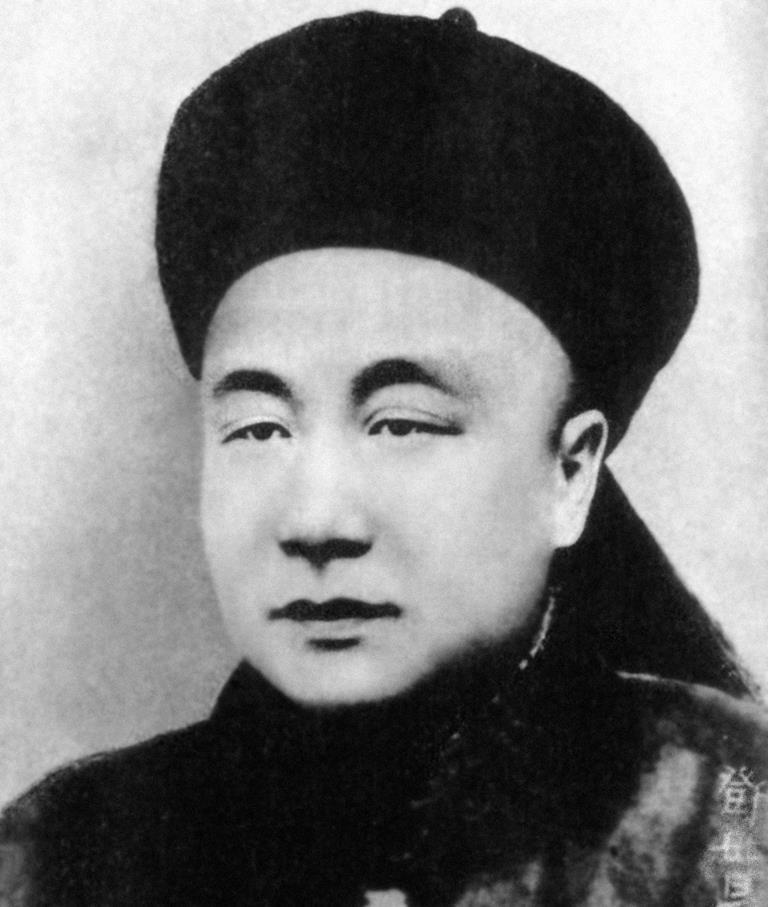 清朝大臣的一组老照片:张之洞儒雅,邓世昌英气,最后一