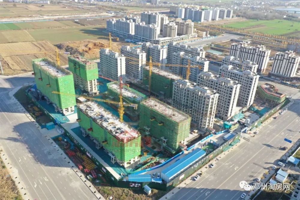 东正颐和府贰号院 项目正在进行中 东青·颐和原著