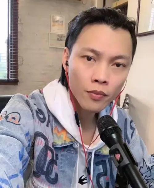 而在离开许华升后,广东雨神的直播人气也确实有所下降,往日的辉煌也