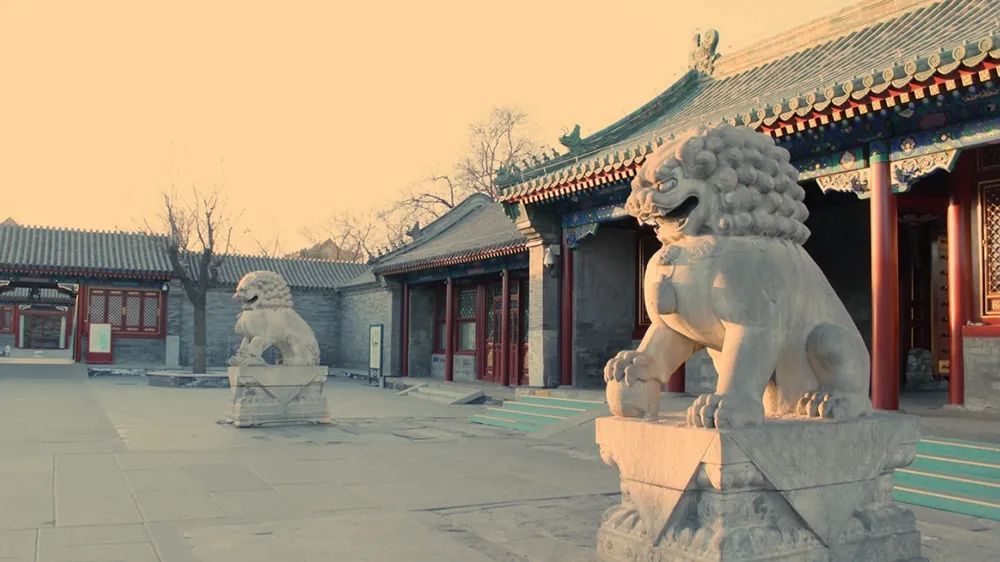 林黛玉进贾府为什么最先看到石狮子古人怎么不用老虎看门