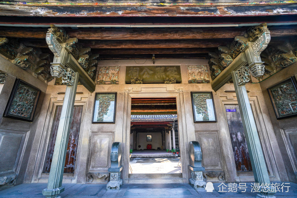 从熙公祠坐落在潮州市潮安区彩塘镇金一村,当你看到河边的大榕树时,从