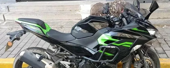 45000元买调表川崎ninja400