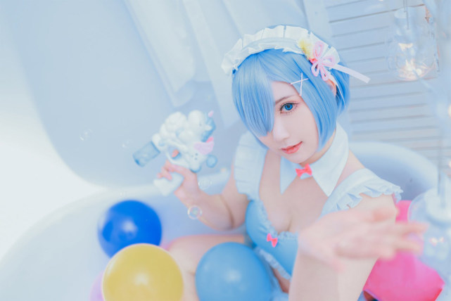 蕾姆·泳装手办cosplay