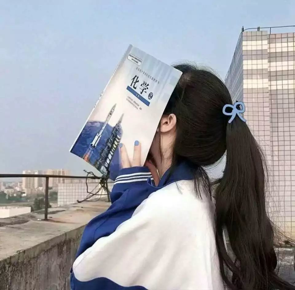 "班主任都爱的女生头像"