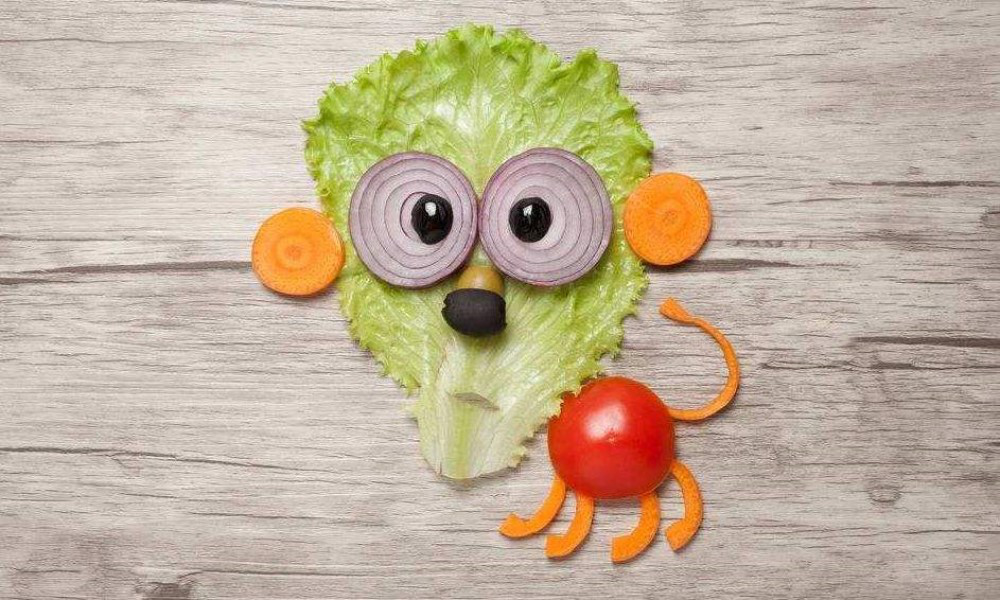 幼儿园亲子作业:用果蔬做动物,家长脑洞大开,看完老师