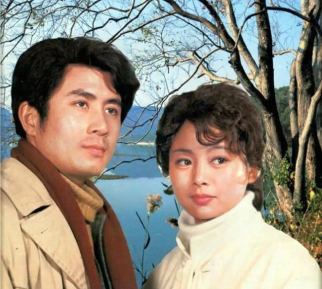 张瑜:23岁凭一吻成名,离婚后选择不婚,如今64岁没孩子