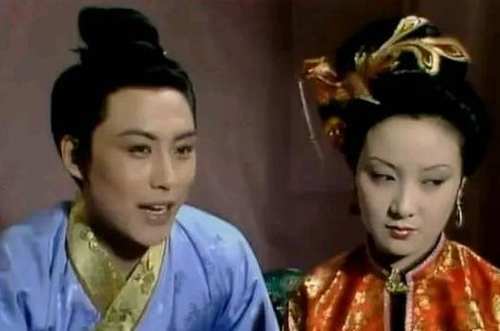 结婚30年恩爱如初还是差3岁的姐弟恋现老公帅气她有气质
