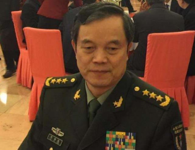 2006年12月,刘福连出任北京卫戍区政委,跻身副大军区级.