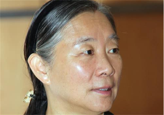 林豆豆:与母亲不和,曾试图自杀,晚年回京与98岁保姆相依为命