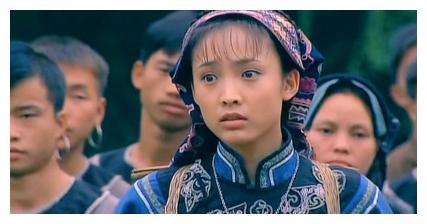 2007年红色偶像剧《血色湘西》热播,白静饰演的女主田穗穗善良,美丽