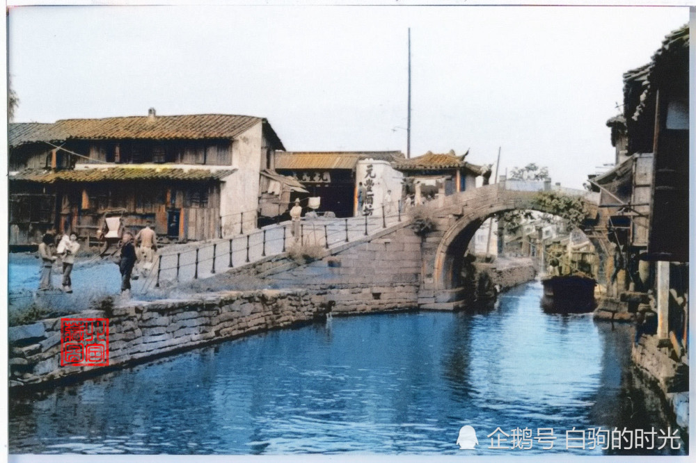 老照片1938年的苏州河水干净风景秀丽吸引俩外国女子游览