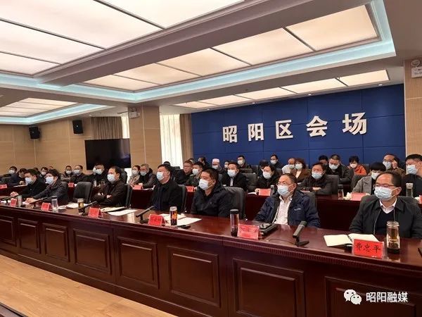 市委常委会召开(扩大)会议 传达学习省第十一次党代会精神