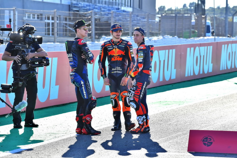 motogp2021各级别世界冠军的大合照