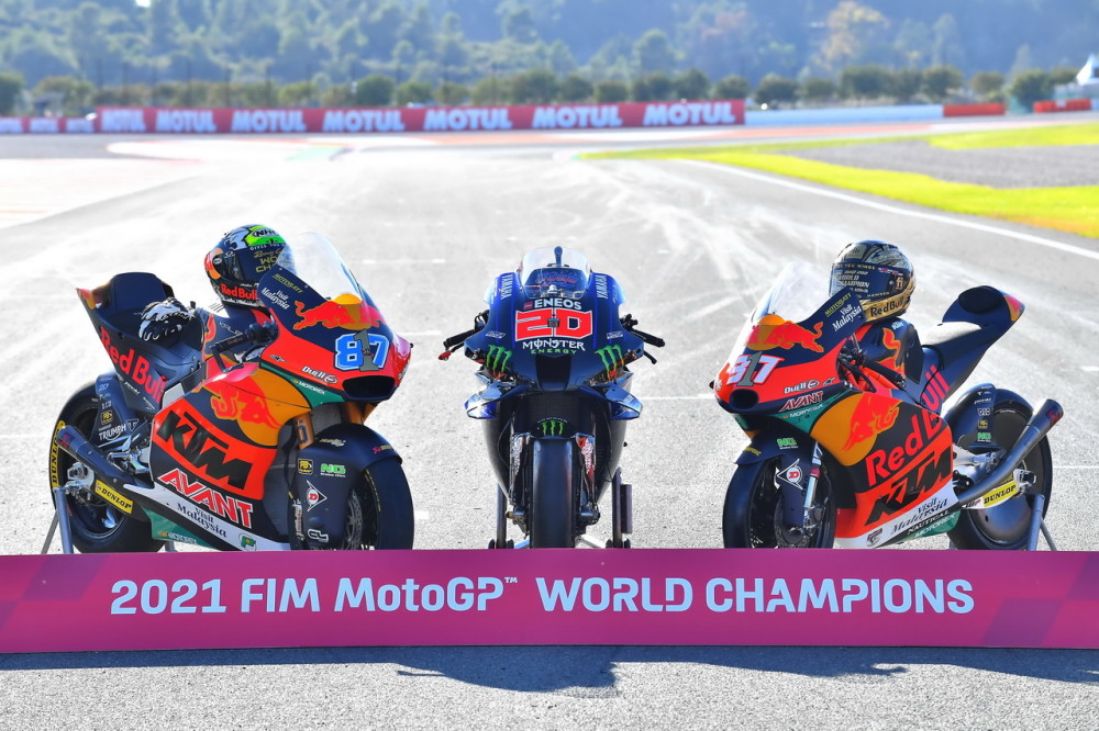 motogp2021各级别世界冠军的大合照