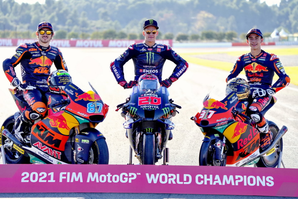 motogp2021各级别世界冠军的大合照