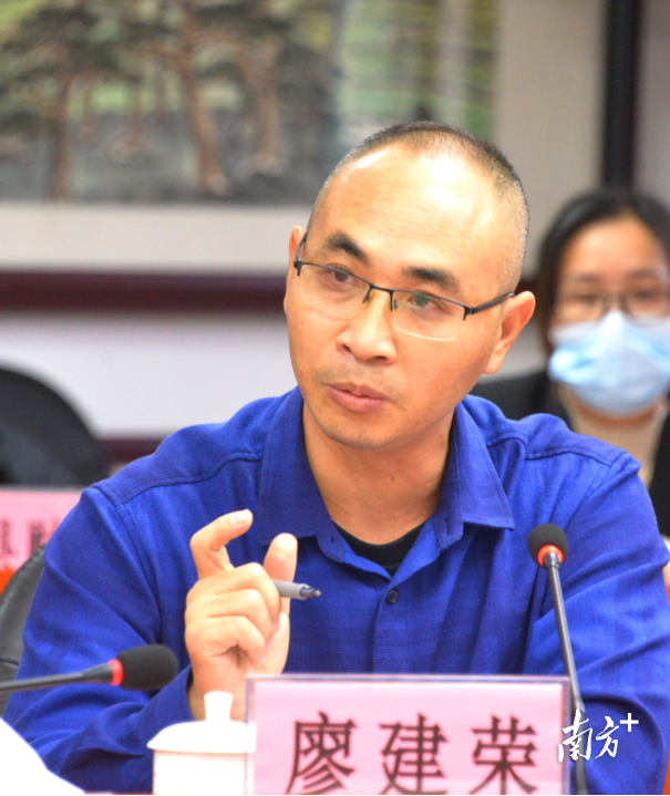 网潮流,发展非遗文创产品广东工业大学通识教育中心副教授廖建荣此外