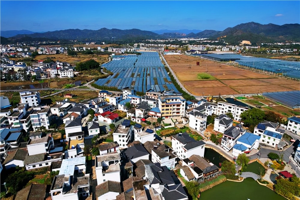 江西于都有个潭头村,这里的美食远近闻名,环境清幽适合休闲度假