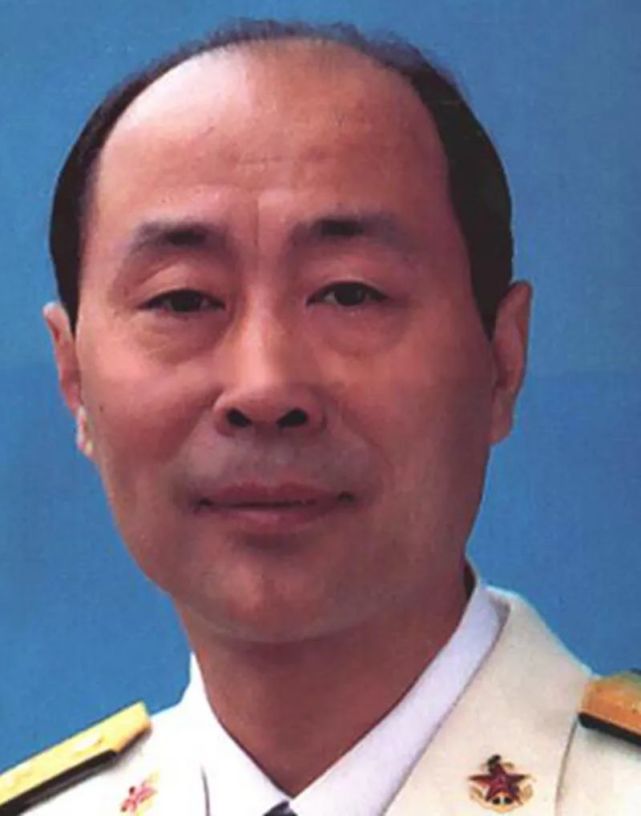 刘晓江是海军的第十任政委,1988年,解放军恢复军衔时,刘晓江"仅仅"被