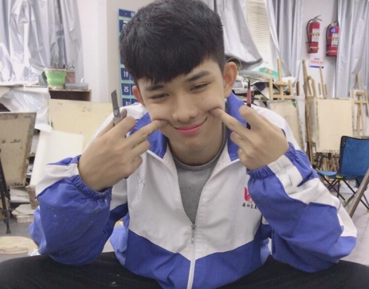 初中男生自认为超帅的行为女生却不以为意要尽量避免