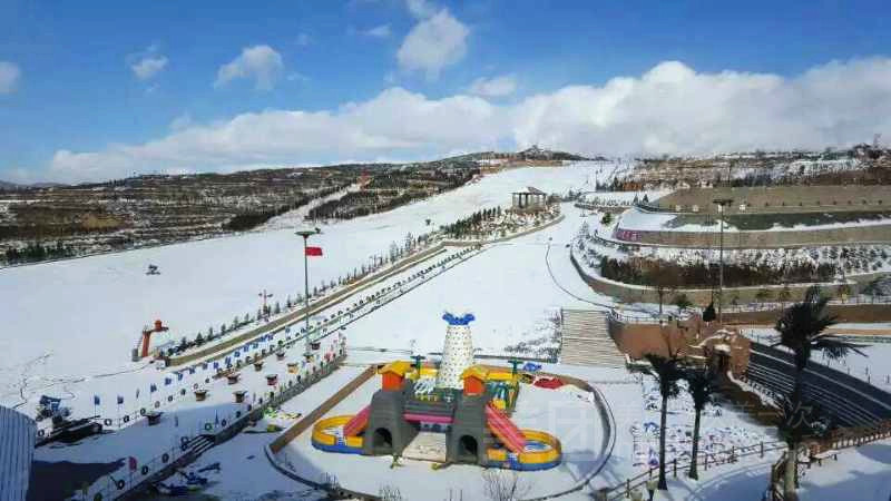 乌金山李宁滑雪场,太谷梅苑南