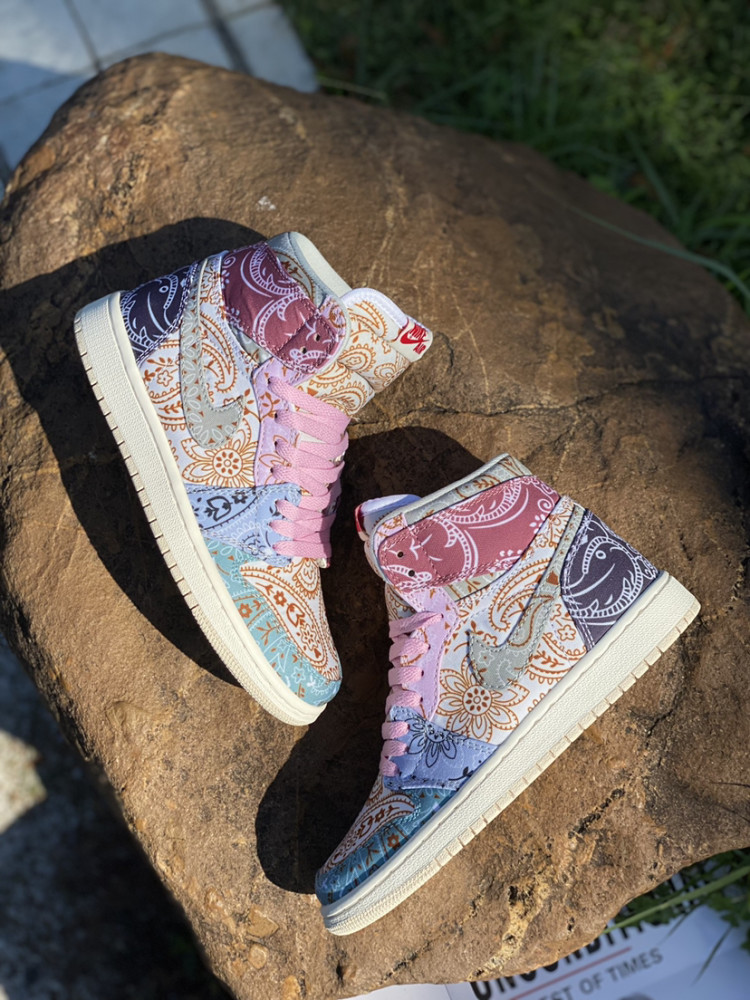 aj1腰果花高帮客制款球鞋