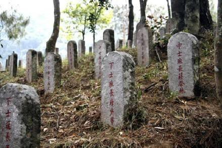 1942年,3万远征军死在野人山,唯一幸存的女兵究竟经历