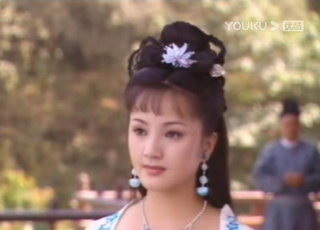 年仅19岁的阮丹宁,在古装剧《上官婉儿》中担当重任,出演女主角上官