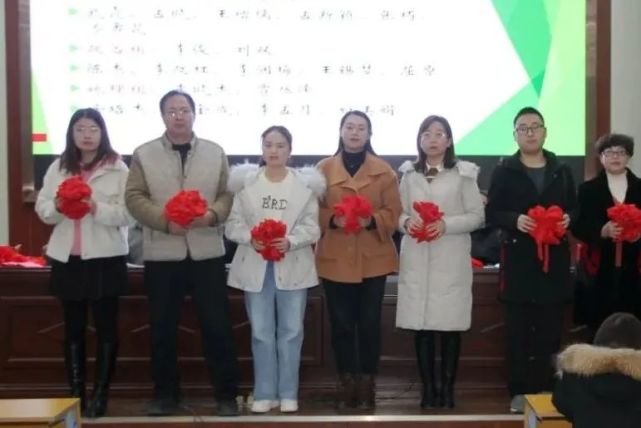 大会第二项,由沧县中学张丙友校长,秦凤海副校长,陈义广副校长